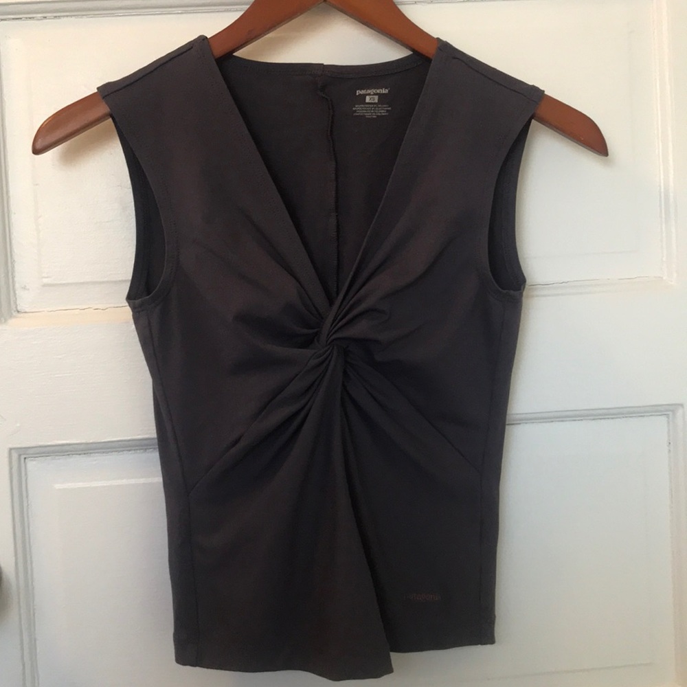 Patagonia women’s yoga tank -dark purple, XS